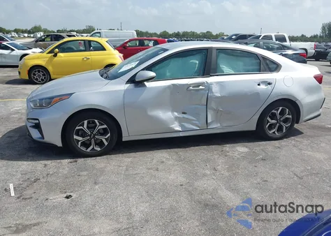 2020 Kia Forte Lxs z USA, uszkodzony, nr VIN 3KPF24AD9LE140296